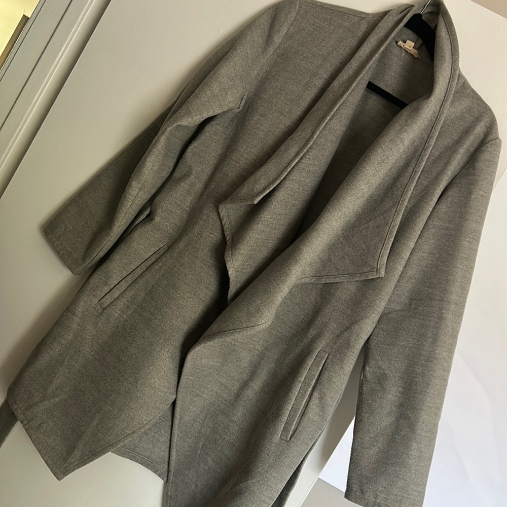 Tea and cup gray wrap jacket